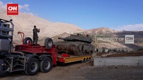 VIDEO: Israel Kerahkan Puluhan Tank ke Perbatasan Suriah