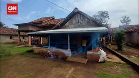 VIDEO: Pria Di Lampung Tewas Ditembak Polisi Depan Anak-Istri
