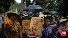 FOTO: Aksi Karnaval Peringati Hari HAM Sedunia