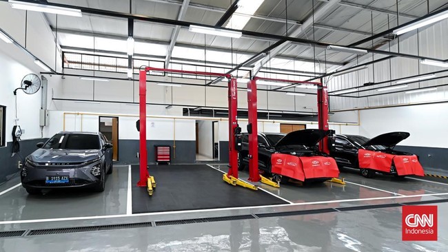 Chery terus memperluas jangkauan layanannya di Indonesia dengan meresmikan dealer terbaru, Chery Bintang Mitra Joglo di kawasan Jakarta Barat, Selasa (11/2).