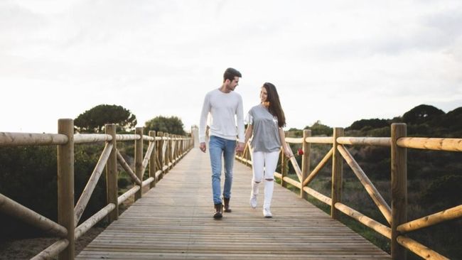 LDR: Antara Cinta dan Jarak, Bisakah Bertahan Lama?