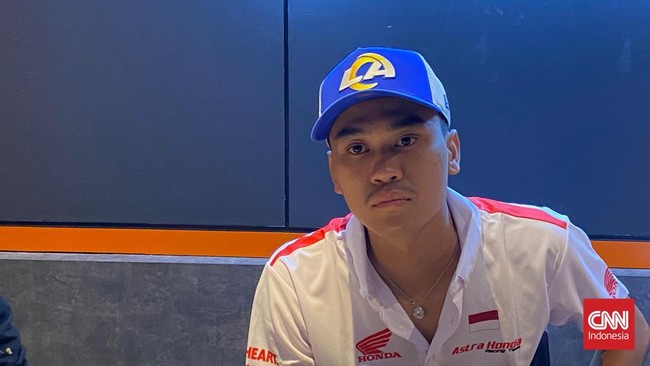 Dua pembalap Astra Honda Racing Team (AHRT), Herjun Atna Firdaus dan dan Muhammad Kiandra Ramadhipa bersaing sehat pada gelaran ARRC 2024.