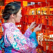 7 Ide Oleh-oleh Unik Khas Jepang untuk Orang Terkasih, Dijamin Suka!