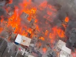 Video: Kebakaran Landa Kawasan Padat Penduduk Dekat Pasar H Jiung Kemayoran