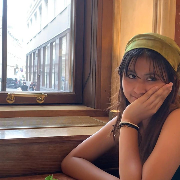 <p>Melihat dari laman Instagram-nya, Natarina sangat jarang mengunggah momen kesehariannya. Meski begitu, ia memiliki pengikut hingga lebih dari 11 ribu, lho. (Foto: Instagram: @natarinahidayat)</p>