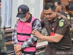 Jadi Tersangka Korupsi, Perbekel Dawan Kaler Diberhentikan Sementara
