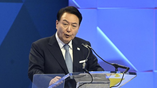 Tim kuasa hukum Presiden Korea Selatan Yoon Suk Yeol bersumpah bakal mengambil langkah hukum atas penjemputan paksa presiden hari ini, Jumat (3/1).