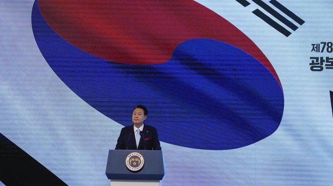Presiden Yoon jadi tersangka khianati negara usai darurat militer sampai Mohammed Al Bashir ditunjuk jad PM sementar Suriah.