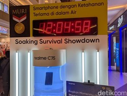 Realme C75 Direndam Hampir Sebulan Demi Pecahkan Rekor MURI