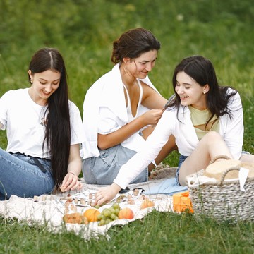 Rekomendasi 7 Tempat Piknik Seru dan Gratis di Jakarta, Cocok untuk Healing!