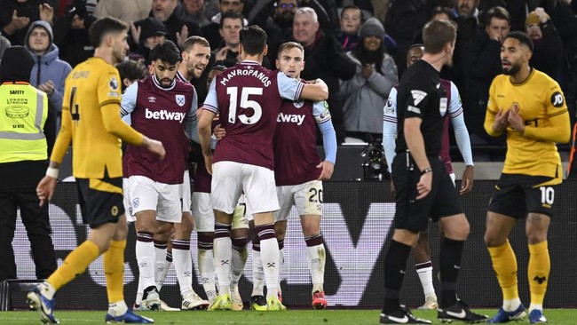 West Ham United menang 2-1 atas Wolverhampton Wanderers dalam matchday ke-15 Liga Inggris di Stadion London, Selasa (10/12) dini hari WIB.