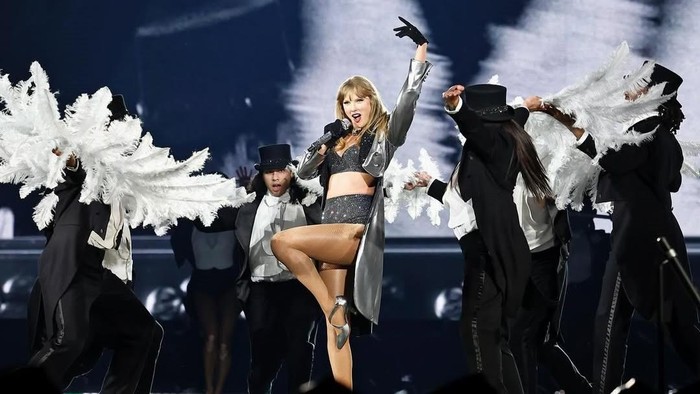Konser Eras Tour Berakhir, Taylor Swift Bagikan Bonus Rp3 Triliun ke Kru