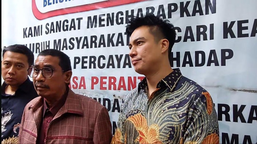 Baim Wong usai sidang cerai di Pengadilan Agama Jakarta Selatan&period;