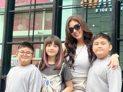 Dhena Devanka Kenang Perjuangan Promil Anak Kembar, Rela Naik BB hingga 30 Kg