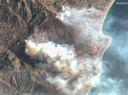 Video: Penampakan Horor Api Hanguskan Hutan di California