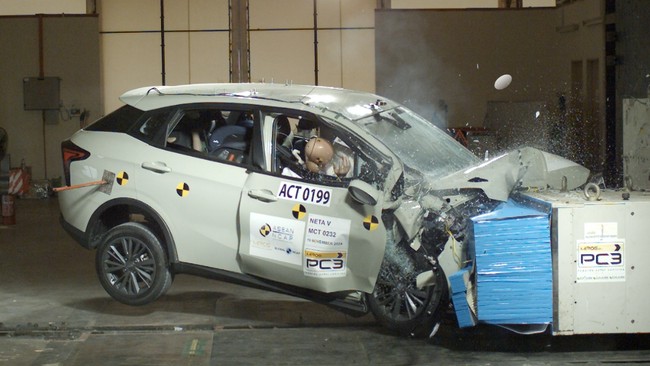 Menurut Neta Auto Indonesia, V belum tersedia fitur-fitur relevan untuk diuji ASEAN NCAP hingga mendapatkan bintang 0.