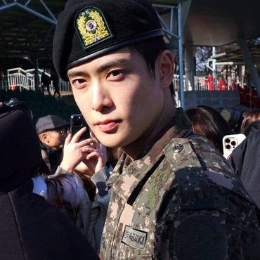 Penampilan Terbaru Jaehyun NCT Jalani Kegiatan di Kamp Militer Bikin Pangling