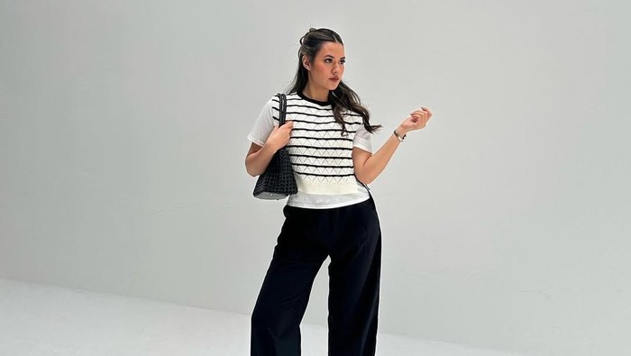 Get The Look: Ide Outfit Kasual Pakai Knitwear Ala Raisa