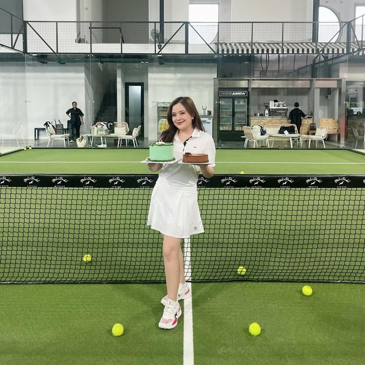 <p>Tasya diketahui tengah giat melakukan olahraga tenis. Belakangan, ia sering mengunggah potret saat menjalani hobi barunya ini di media sosial. (Foto: Instagram @tasyakamila)</p>