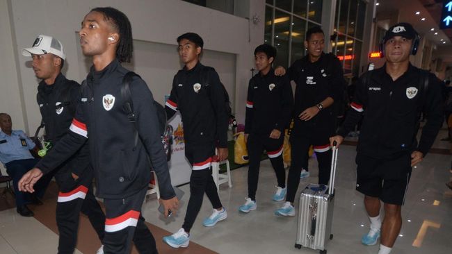 FOTO: Timnas Indonesia dan Laos Tiba di Solo Jelang Duel Sengit