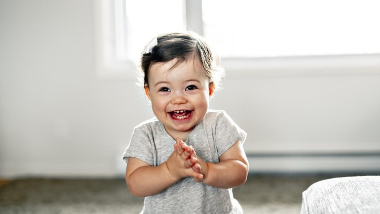 Usia Berapa Bayi Bisa Bertepuk Tangan?