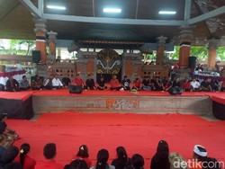 Koster-Giri Sapa Relawan di Buleleng Setelah Menangkan Pilgub Bali