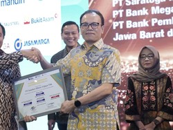 Konsisten Jalankan ESG, Alfamart Raih Indeks Integritas Bisnis Lestari 2024