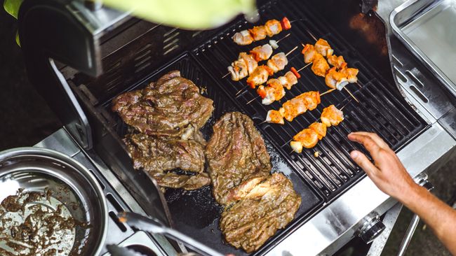 6 Cara Mengatasi Kolesterol Tinggi Usai Kalap Makan Daging di Malam Tahun Baru
