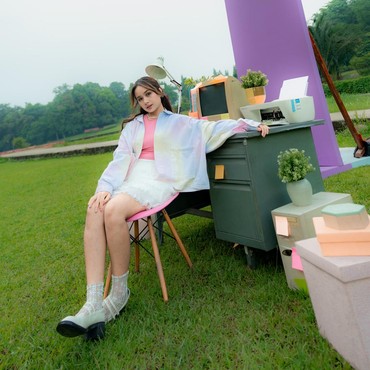 Chintya Gabriella Ajak Anak Muda Jangan Takut Bermimpi Lewat 'Ambisius'