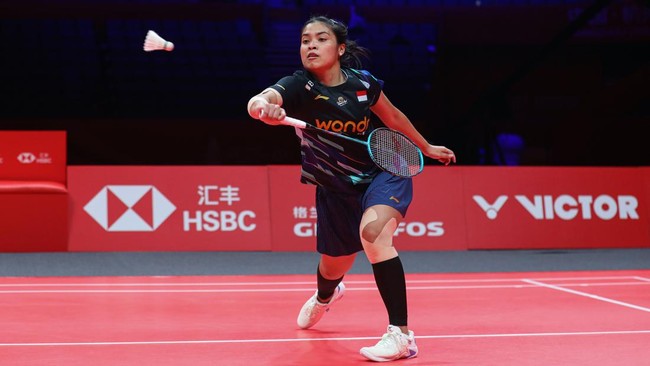 Gregoria Mariska dipastikan gagal lolos ke semifinal BWF World Tour Finals 2024 setelah dikalahkan Wang Zhi Yi pada pertandingan terakhir Grup A tunggal putri.