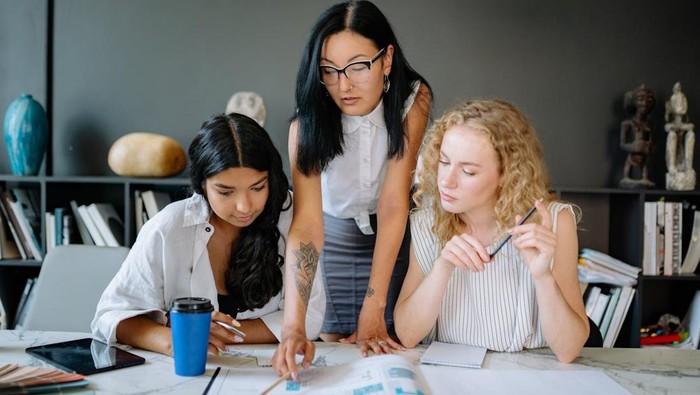 Ilustrasi saat bisa berpikir dengan seimbang/Foto: pexels.com/yankrukov