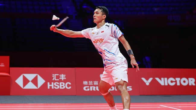 Jonatan Christie kalah dari Anders Antonsen dalam laga semifinal BWF World Tour Finals 2024. Dengan demikian, tak ada wakil Indonesia di babak final.