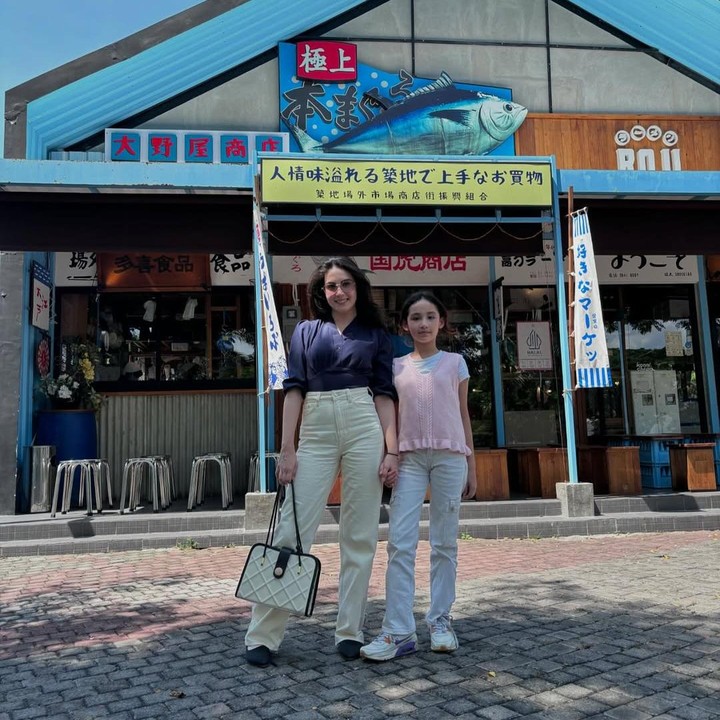 <p>Bunda, kita doakan agar di usianya ini, Lakeisha tumbuh menjadi anak yang cerdas dan terus menjadi kebanggaan kedua orang tuanya, ya. Semoga Lakeisha juga selalu mendapatkan cinta dan kasih sayang dari orang-orang di sekitarnya. (Foto: Instagram: @arumibachsin_94)</p>