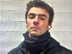 Foto Luigi Mangione Tersangka Penembakan CEO UnitedHealthcare yang Jadi Sorotan