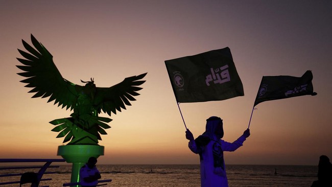 Pemerintah Arab Saudi kini mengizinkan orang asing berinvestasi pada perusahaan properti dan real estate di Makkah dan Madinah.