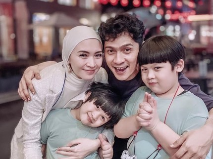 10 Artis yang Beri Nama Anak dengan Bahasa Sanskerta dan Artinya