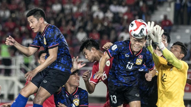 Pelatih Timnas Indonesia Shin Tae Yong mengungkap alasan kenapa kiper Cahya Supriadi tidak bermain saat ditahan imbang Laos 3-3 pada laga Grup B Piala AFF 2024.