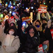 Fenomena di Demo Pemakzulan Presiden Korea Selatan: Diiringi Lightstick hingga Lagu K-Pop
