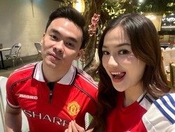Setahun Pacaran, Evelina Tan dan Ivan Kabul Rayakan dengan Pakai Jersey Klub Kesayangan