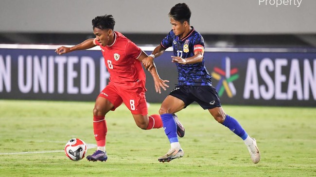 Proses gol ketiga Laos ke gawang Timnas Indonesia menjadi salah satu kontroversi pada laga Piala AFF 2024. Apakah bola sudah keluar sebelum gol terjadi?