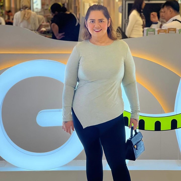 <p>"Sayang Mamak sudah langsing. Sehat terus ya, Nak," ujar seorang netizen. "Jelitaaaa, stunning banget. Makin langsing," puji netizen lain dengan emotikon hati. (Foto: Instagram: @jelitaramlan)</p>