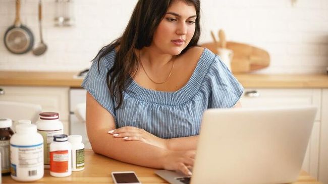 Kerja Berlebihan Bisa Sebabkan Obesitas? Ini 4 Hal yang Wajib Kamu Tahu