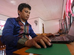 Kisah Guru di Pedalaman Konkep, Punya Segudang Prestasi Berkat Jago Coding