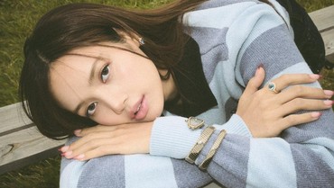img-title Lisa BLACKPINK Diduga Pamer Jam Tangan Couple Bareng Frederic Arnault