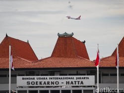 Viral WN China di Soetta Selipkan Uang dalam Paspor, Imigrasi Pastikan Hoax