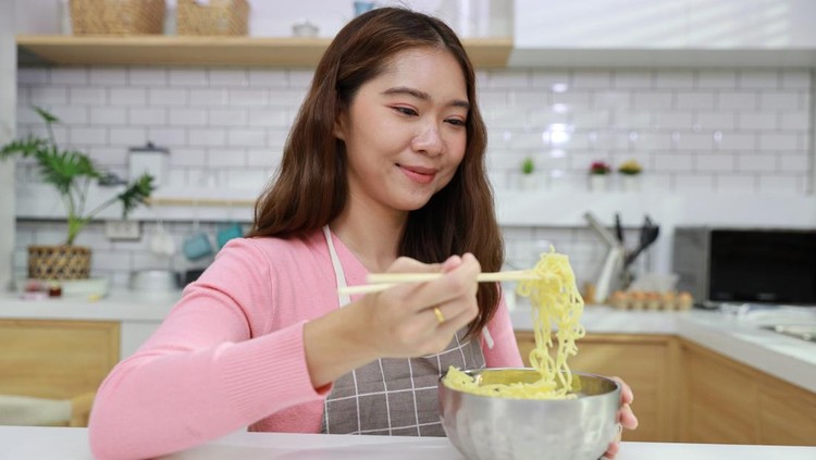 Mie instan bikin jerawatan