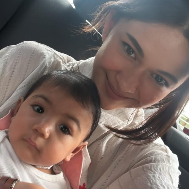 <p>Hampir setahun berlalu, Baby Kira kini tumbuh menjadi anak yang menggemaskan. Nana dapat menghabiskan waktu dengannya lantaran ia menjadi Guardian Angel di yayasan tempat Kira tinggal. (Foto: Instagram @nanamirdad_)</p>