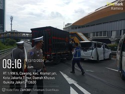 Kasus Tabrakan Beruntun 6 Kendaraan di Tol Dalkot Berakhir Damai