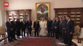 VIDEO: Momen Presiden Palestina Bertemu Paus Fransiskus di Vatikan