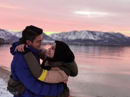 5 Potret Romantis Irwansyah & Zaskia Sungkar Traveling di Sela Program Bayi Tabung